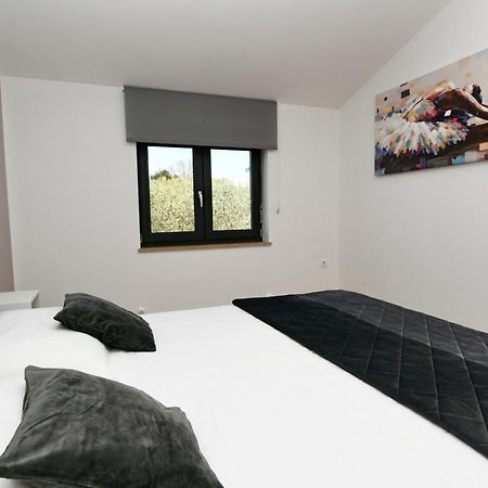 R2 Apartment By Residence Rudan Vižinada 外观 照片