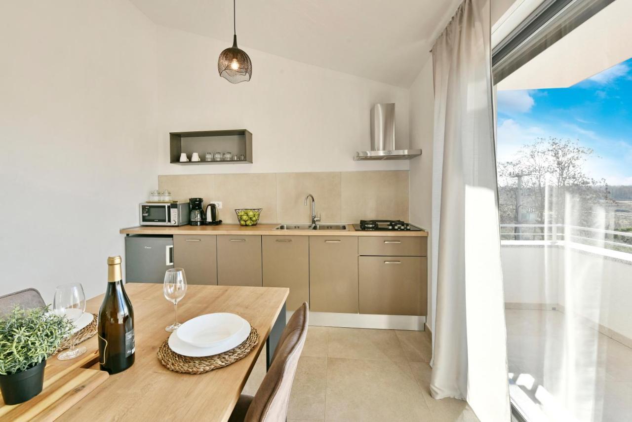R2 Apartment By Residence Rudan Vižinada 外观 照片